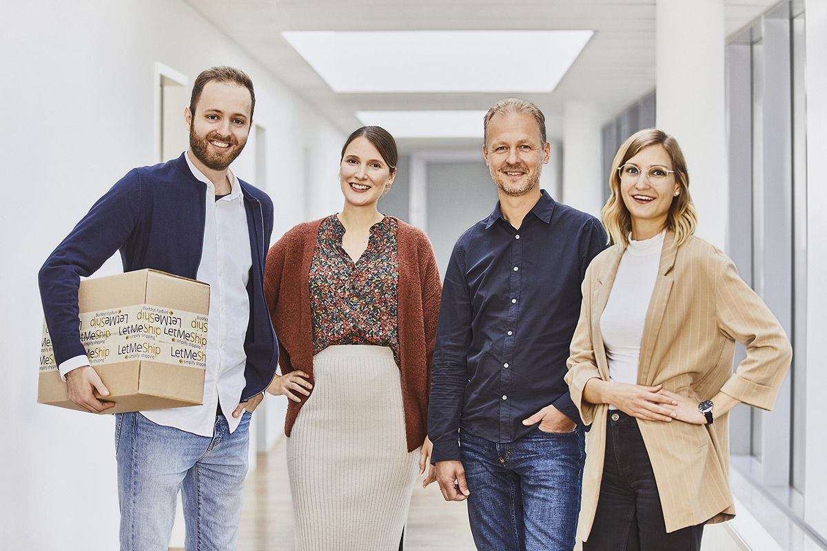 Group photo with LetMeShippers